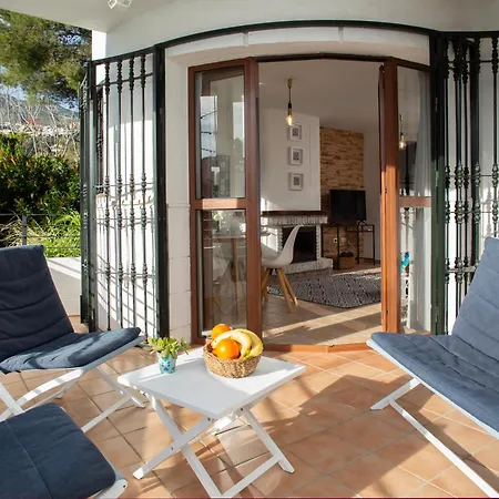 Beachside Remote Work, Yearround Pool Бенальмадена