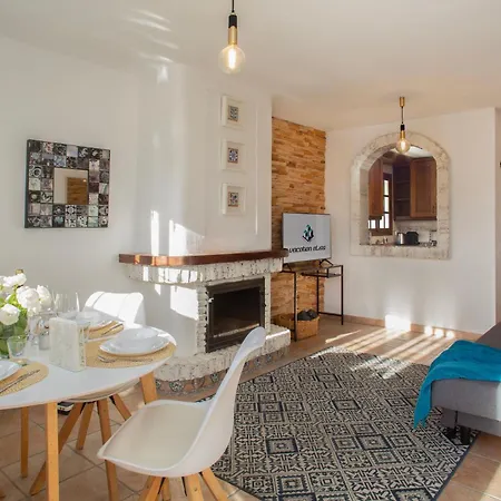 Апартаменты Beachside Remote Work, Yearround Pool