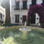 Beachside Apt: Remote Work, *year-round Pool* Daire