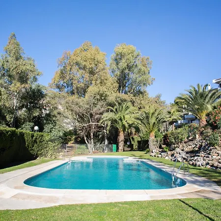 Beachside Apt: Remote Work, *year-round Pool* * Benalmádena