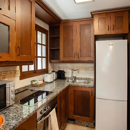 Beachside Apt: Remote Work, *year-round Pool*