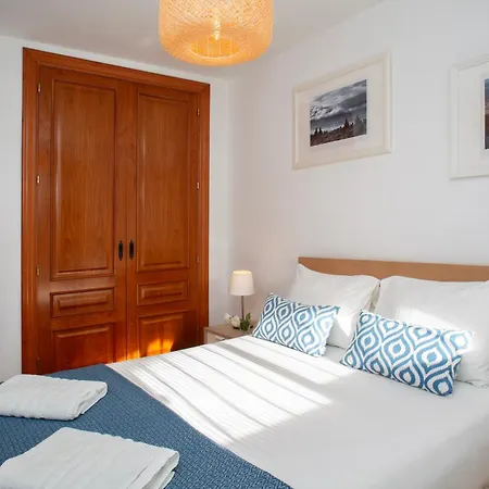 Apartment Beachside Apt: Remote Work, *year-round Pool*