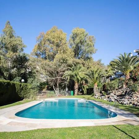 Apartment Beachside Apt: Remote Work, *year-round Pool*