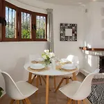 Lägenhet Beachside Apt: Remote Work, *year-round Pool* Benalmádena